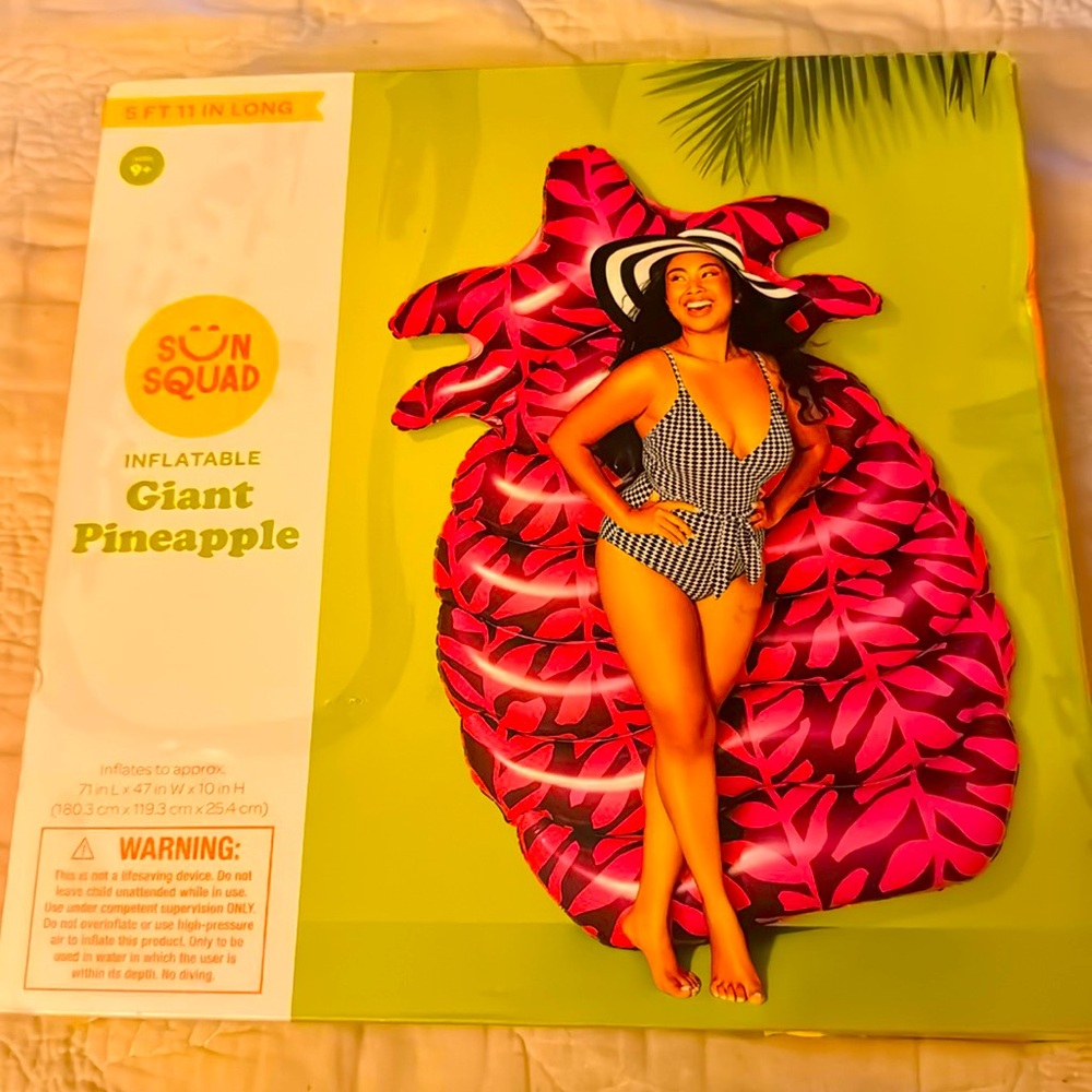 Sun Squad Giant Inflatable Pineapple